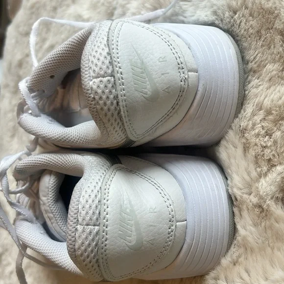 Nike Women's Air Max White and Gray Sneakers 8.5 - Picture 6 of 8
